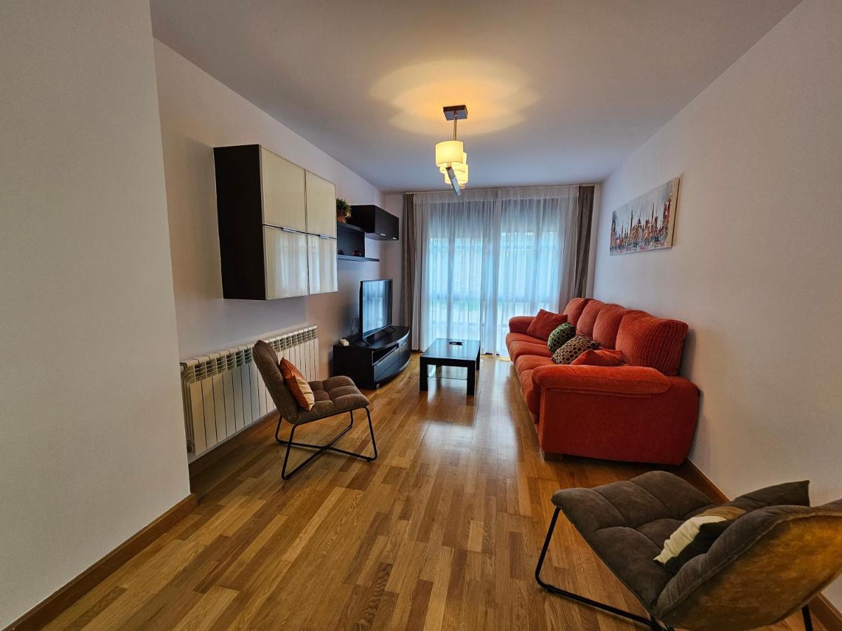 13B01 Apartamento Con Terraza Y Garaje Рибадесела Екстериор снимка